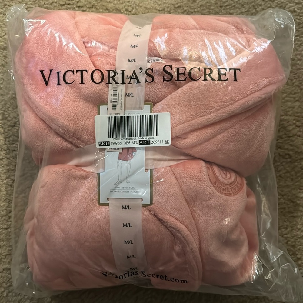 Brand New Victorias Secret Robe 🔥🔥🔥